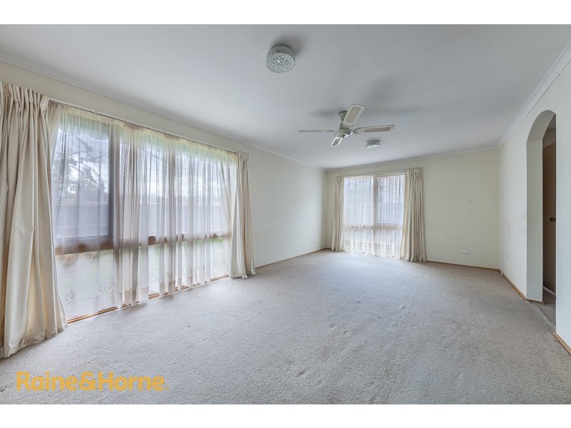 31 Barkly Street, Sunbury VIC 3429