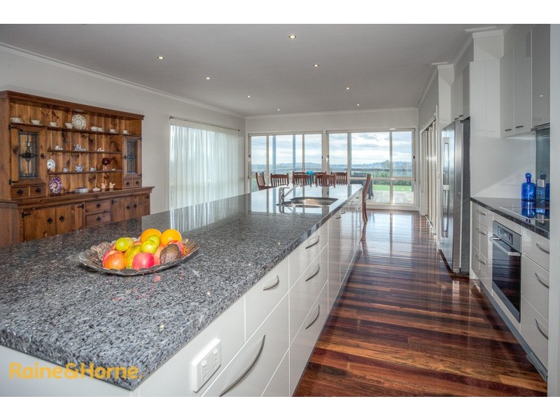 14 Sambell Road, Sunbury VIC 3429