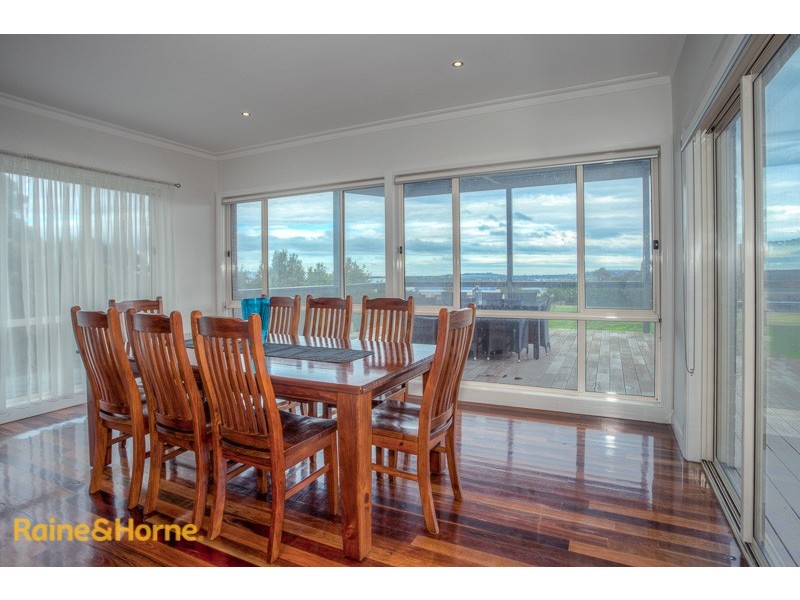 14 Sambell Road, Sunbury VIC 3429