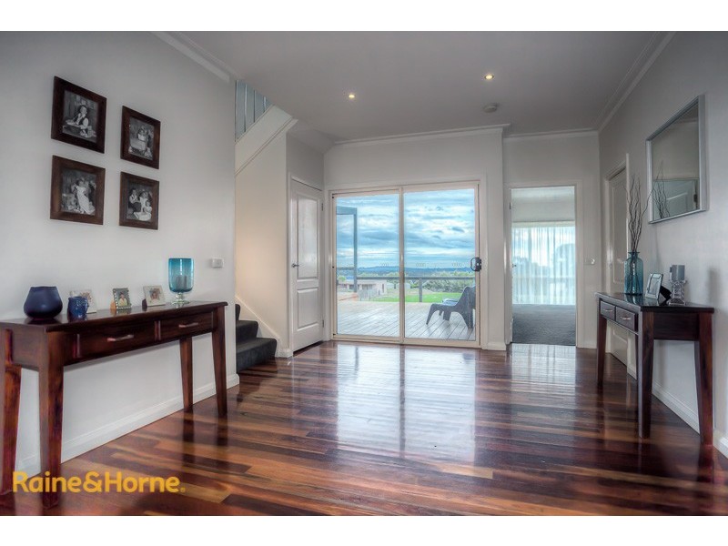 14 Sambell Road, Sunbury VIC 3429