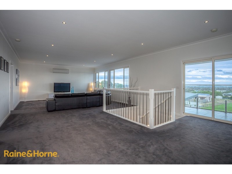 14 Sambell Road, Sunbury VIC 3429