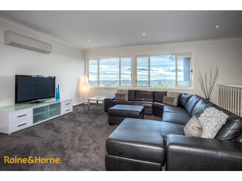 14 Sambell Road, Sunbury VIC 3429