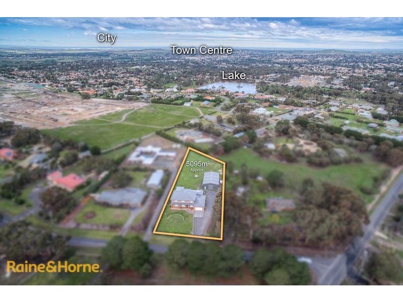 14 Sambell Road, Sunbury VIC 3429