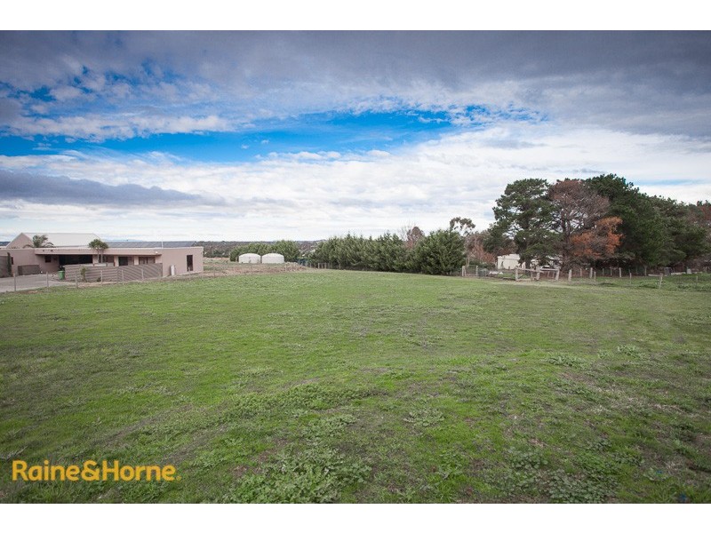 14 Sambell Road, Sunbury VIC 3429