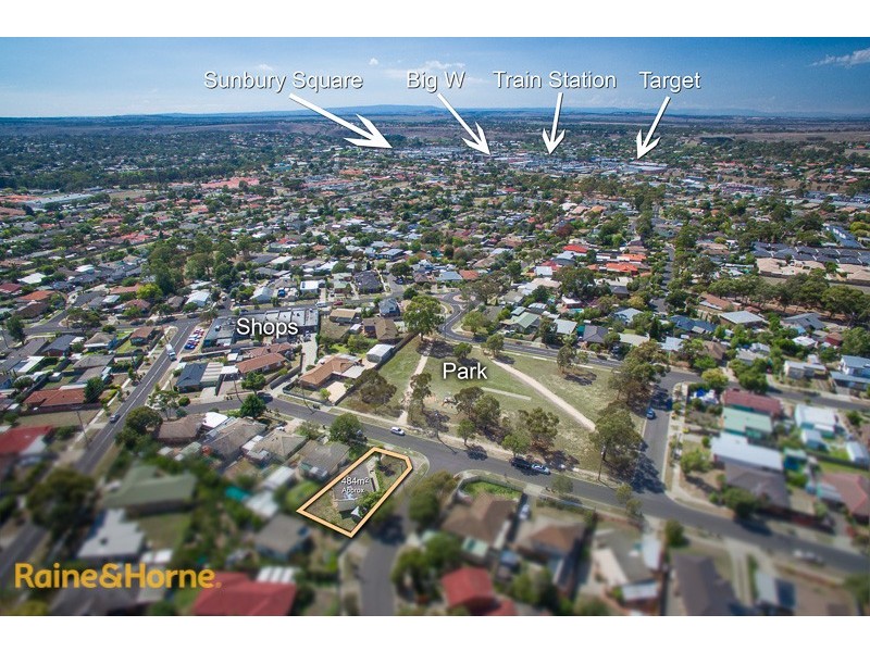 8 Flinders Street, Sunbury VIC 3429