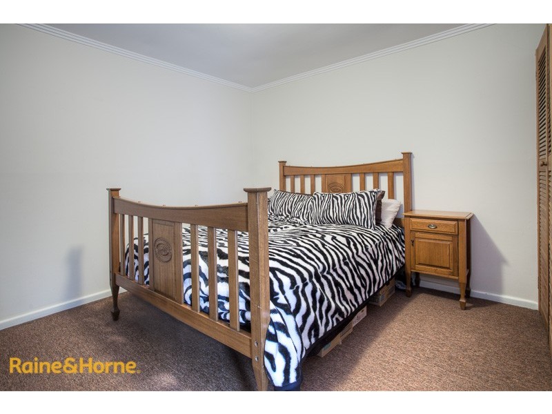 8 Flinders Street, Sunbury VIC 3429