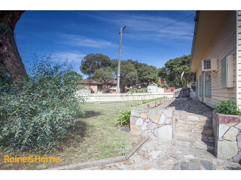 8 Flinders Street, Sunbury VIC 3429
