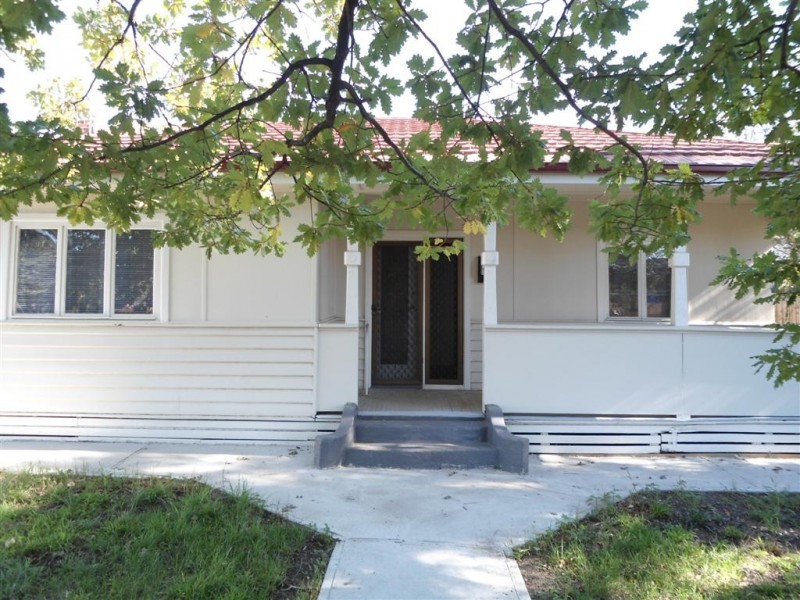 11 Riddell Road, Sunbury VIC 3429