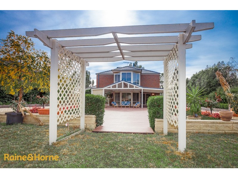 7 Chestnut Way, Sunbury VIC 3429