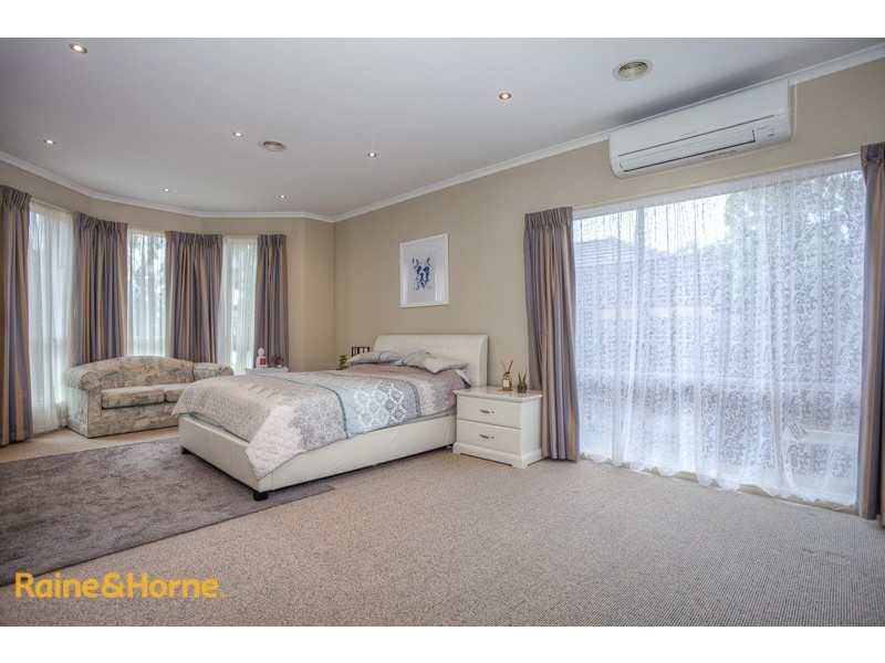 7 Chestnut Way, Sunbury VIC 3429