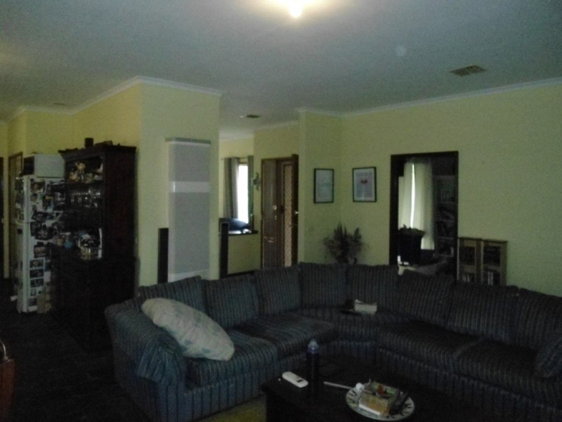 21 WESTWARD HO DRIVE, Sunbury VIC 3429