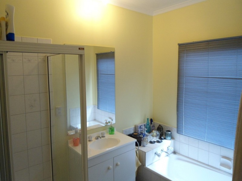 21 WESTWARD HO DRIVE, Sunbury VIC 3429