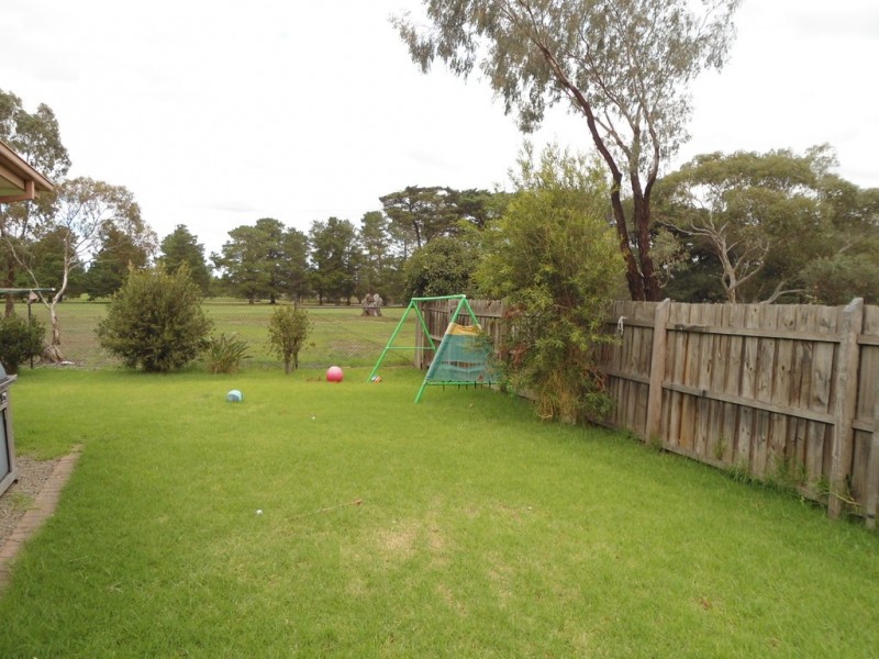 21 WESTWARD HO DRIVE, Sunbury VIC 3429