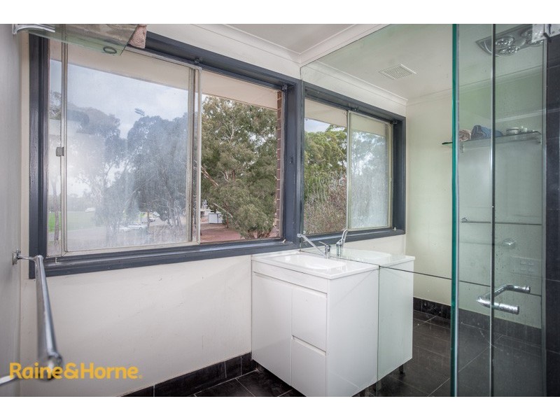 17 Gilchrist Crescent, Sunbury VIC 3429