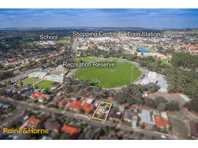 17 Gilchrist Crescent, Sunbury VIC 3429