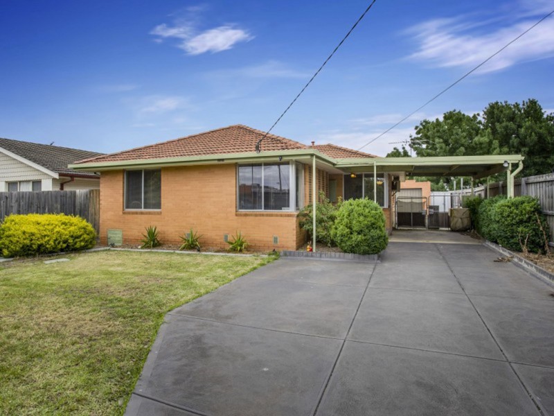 15 Melba Avenue, Sunbury VIC 3429