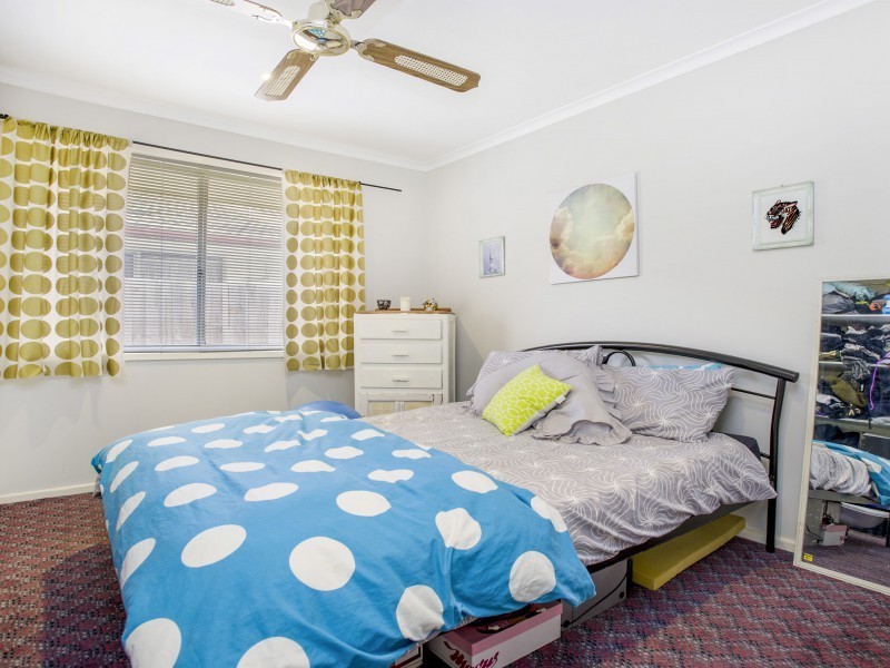 15 Melba Avenue, Sunbury VIC 3429