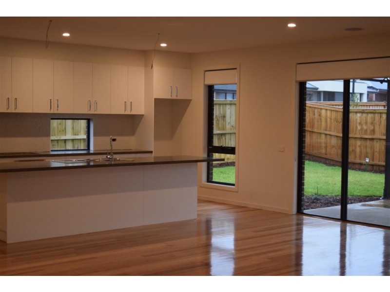 21 Jersey Drive, Sunbury VIC 3429