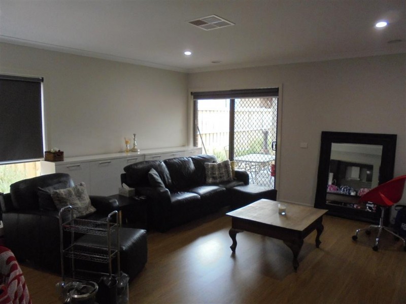 11 CLACY STREET, Diggers Rest VIC 3427