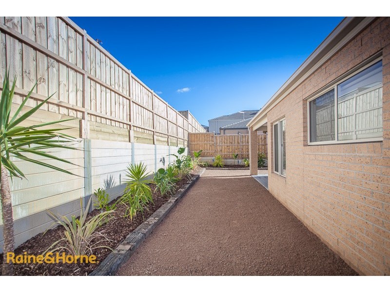 10 Jersey Drive, Sunbury VIC 3429
