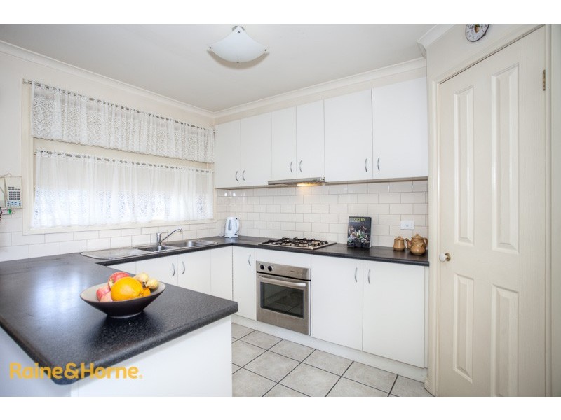 3/32-34 Charter Road East, Sunbury VIC 3429