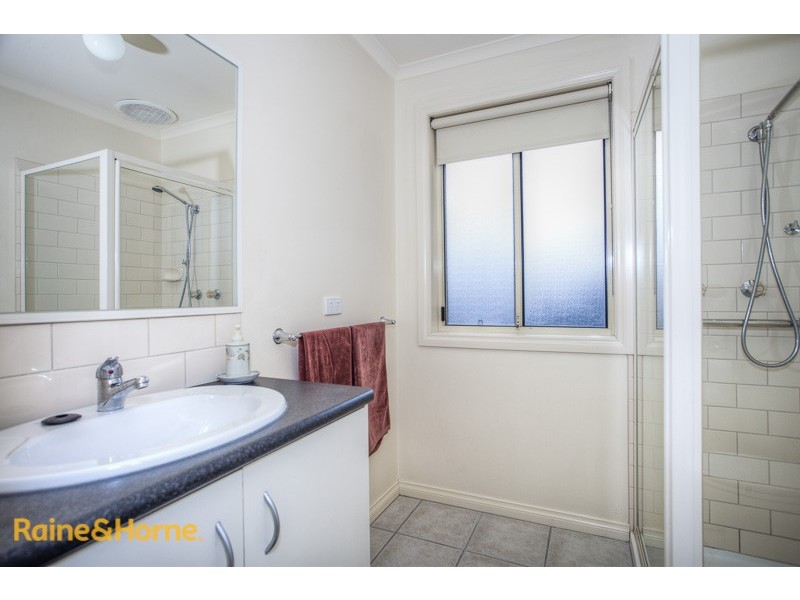 3/32-34 Charter Road East, Sunbury VIC 3429