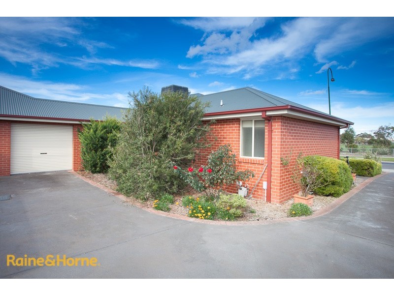 3/32-34 Charter Road East, Sunbury VIC 3429