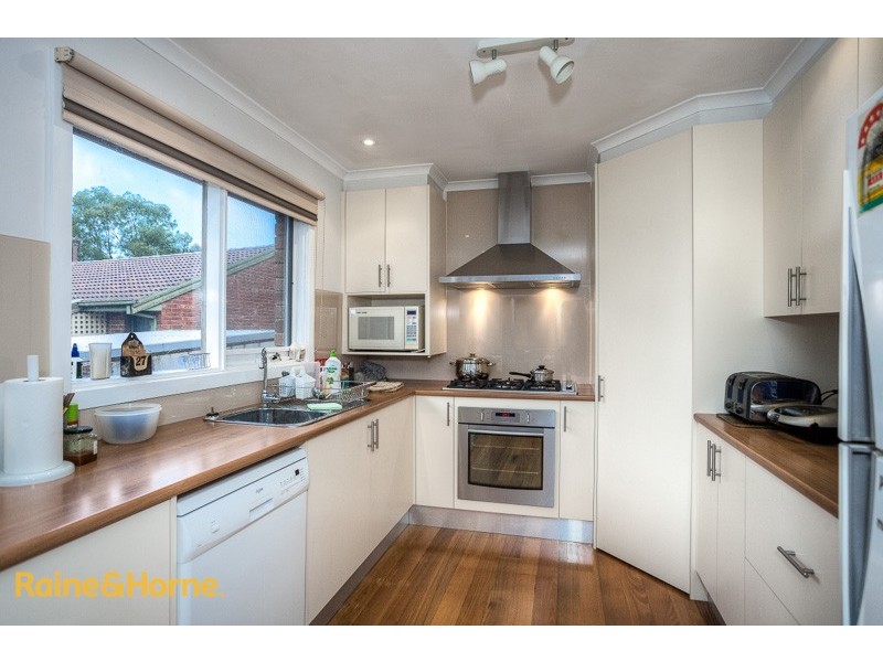 86 Melba Avenue, Sunbury VIC 3429