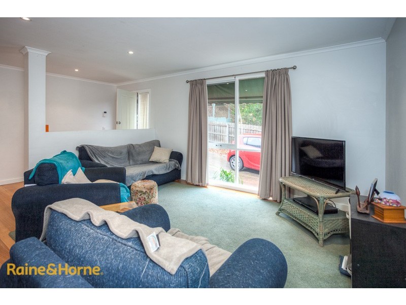 86 Melba Avenue, Sunbury VIC 3429