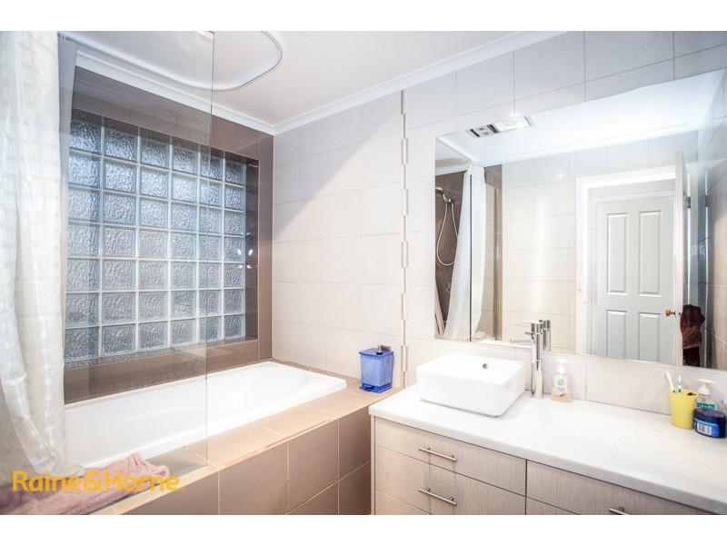 86 Melba Avenue, Sunbury VIC 3429