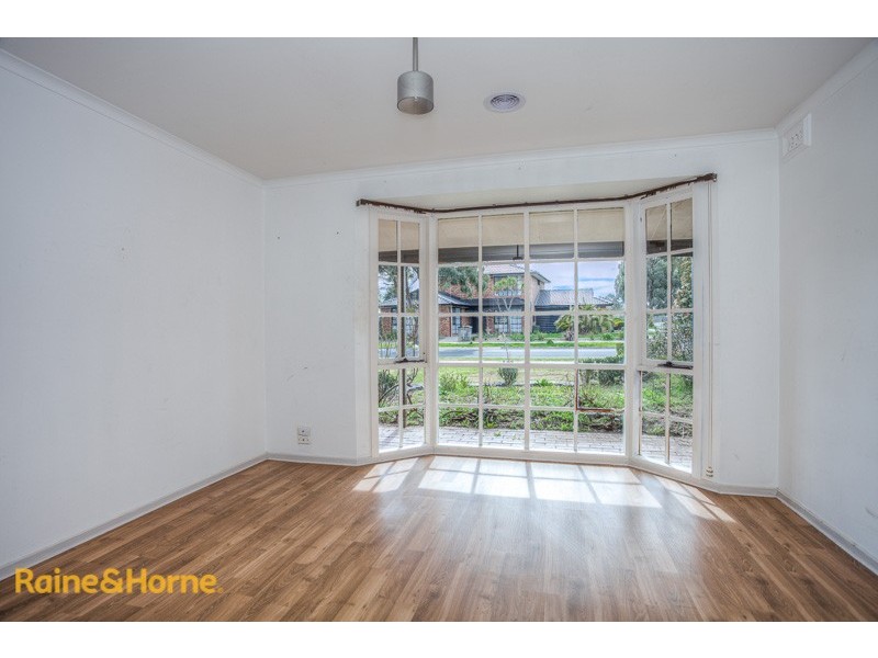 55 McEwen Drive, Sunbury VIC 3429