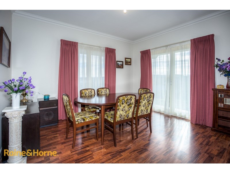 13 Outlook Way, Sunbury VIC 3429