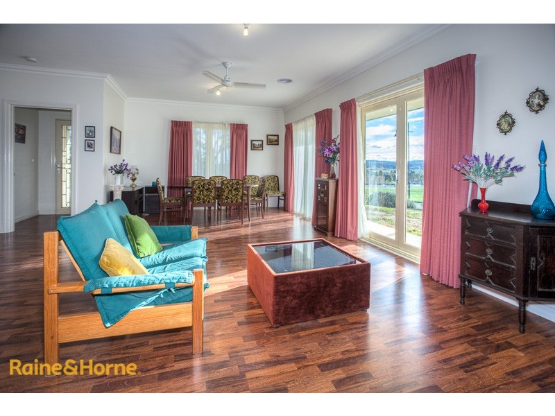 13 Outlook Way, Sunbury VIC 3429