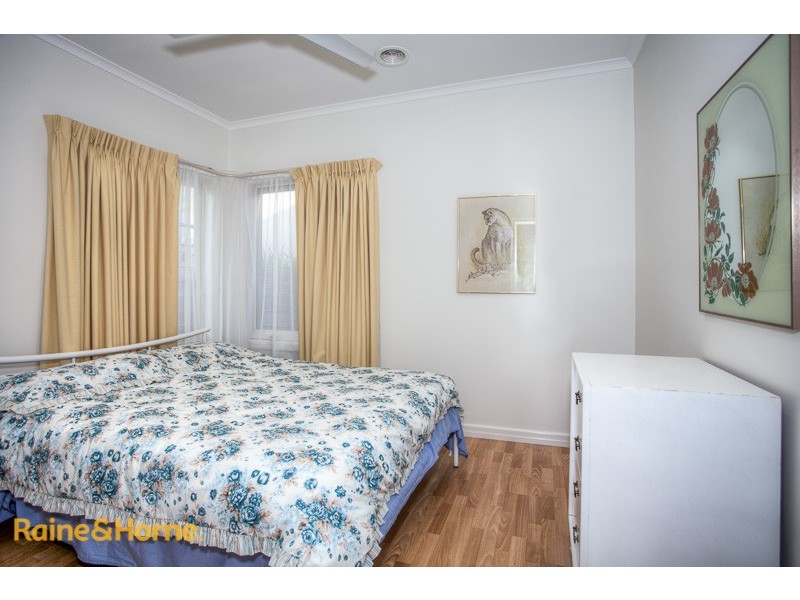 13 Outlook Way, Sunbury VIC 3429