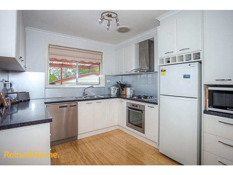 17 Terence Street, Sunbury VIC 3429