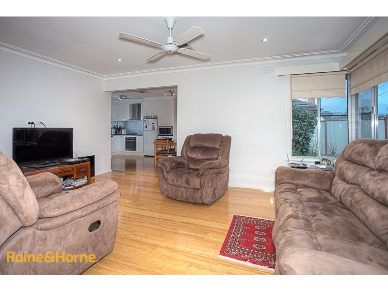 17 Terence Street, Sunbury VIC 3429