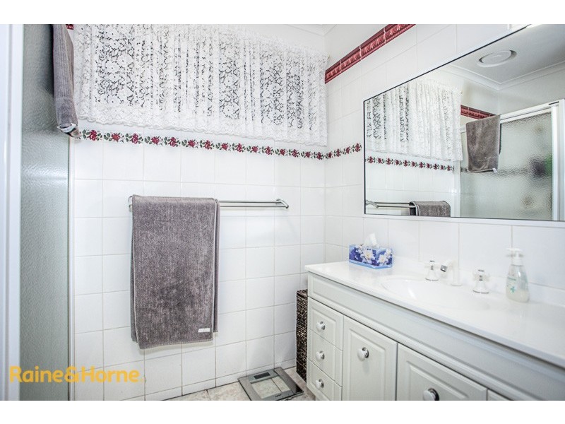 17 Terence Street, Sunbury VIC 3429