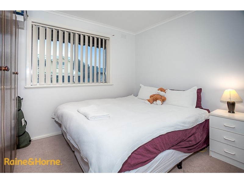 17 Terence Street, Sunbury VIC 3429