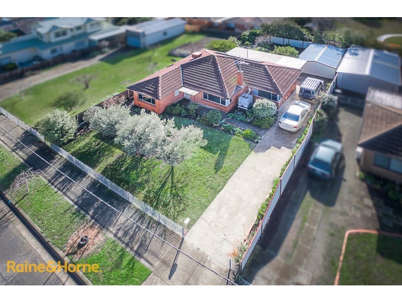 17 Terence Street, Sunbury VIC 3429