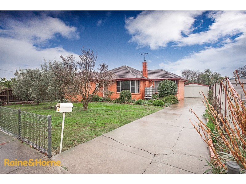 17 Terence Street, Sunbury VIC 3429