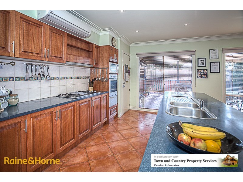 1 Claret Ash Drive, Sunbury VIC 3429