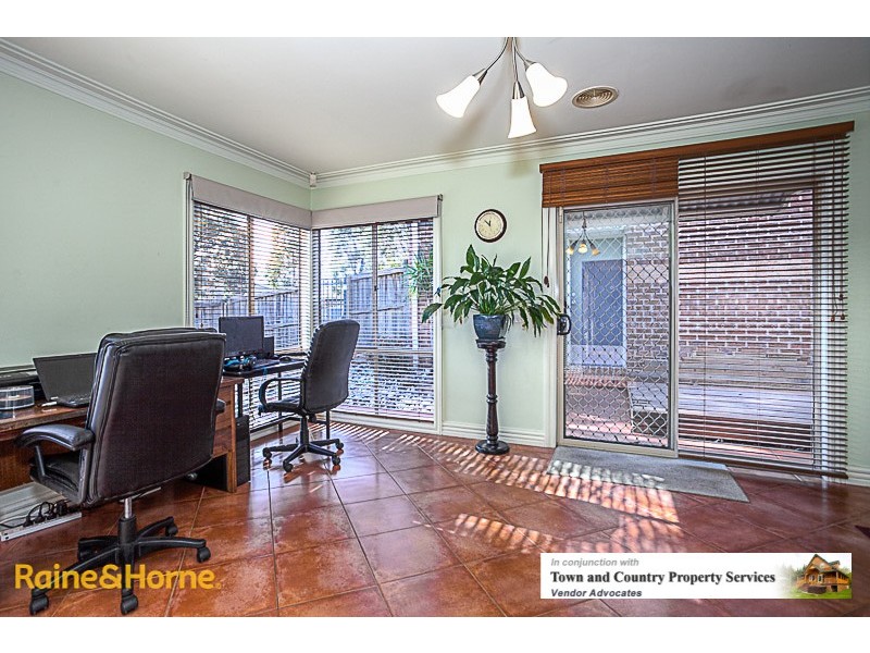 1 Claret Ash Drive, Sunbury VIC 3429