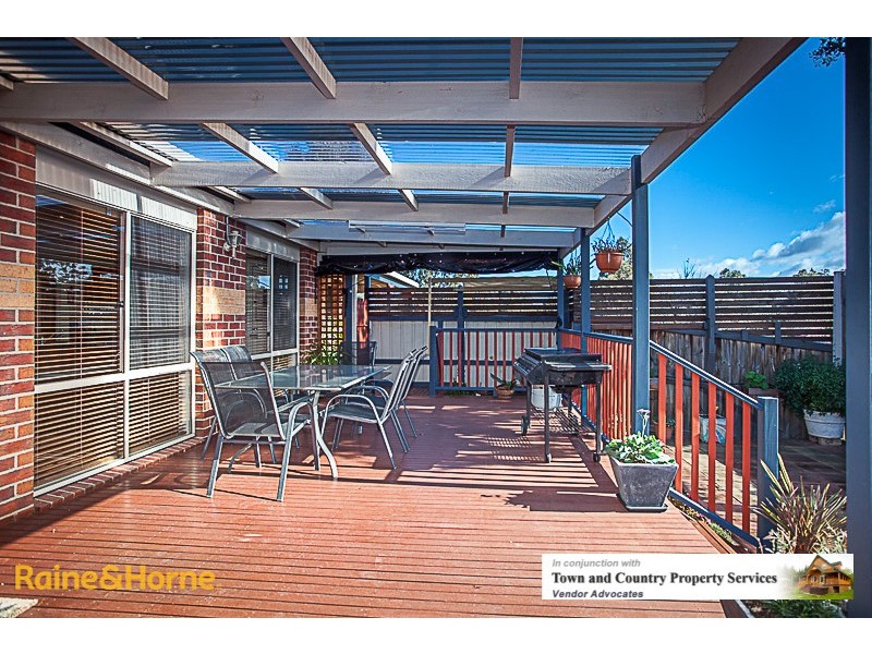 1 Claret Ash Drive, Sunbury VIC 3429