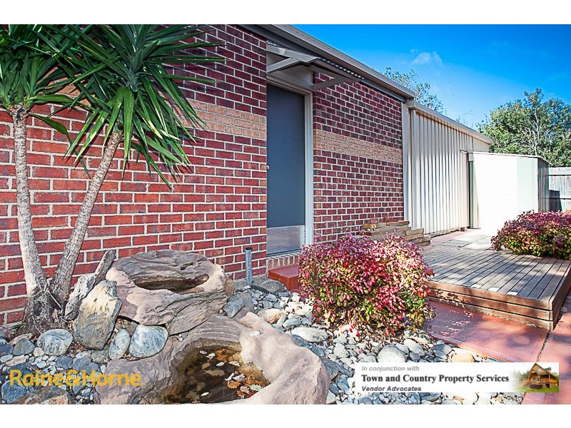 1 Claret Ash Drive, Sunbury VIC 3429