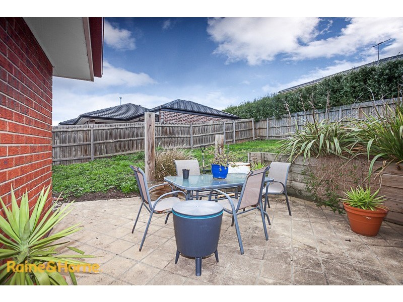 44 Backhaus Avenue, Sunbury VIC 3429