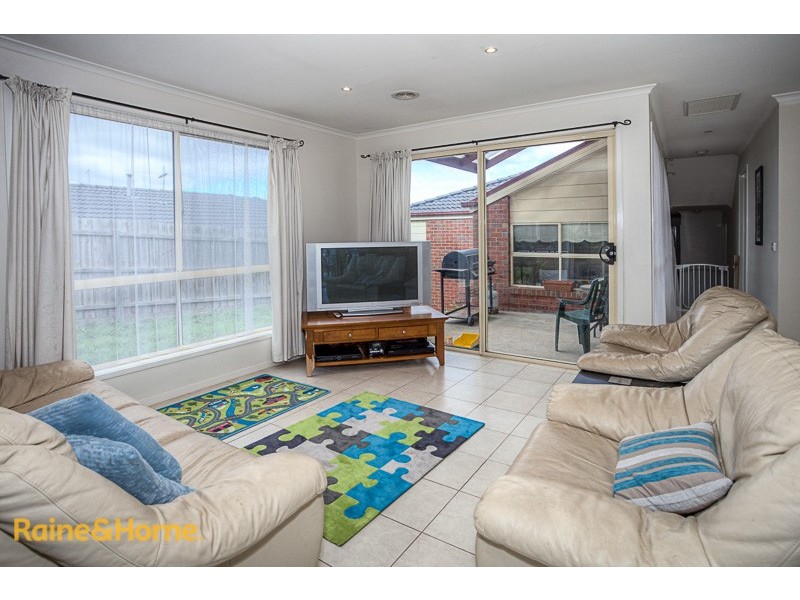 44 Backhaus Avenue, Sunbury VIC 3429