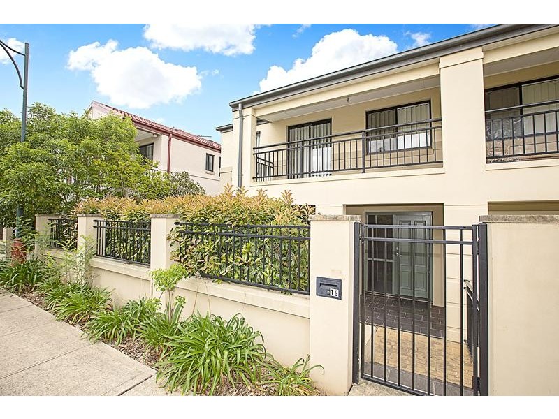 19 Wingate Avenue, West Hoxton NSW 2171