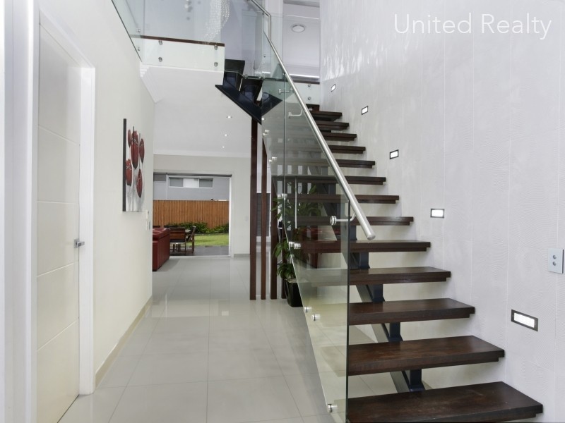 6 Kimberley Drive, Edmondson Park NSW 2174