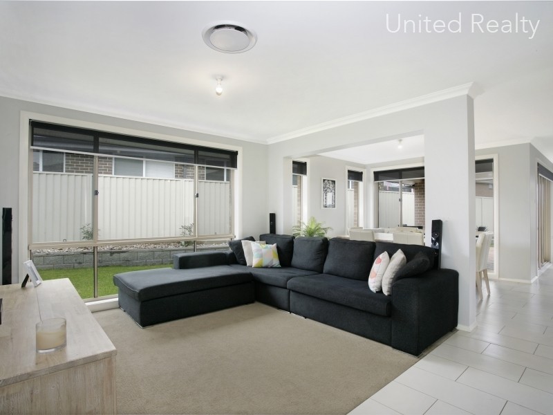 38 Moyengully Avenue, Mount Annan NSW 2567