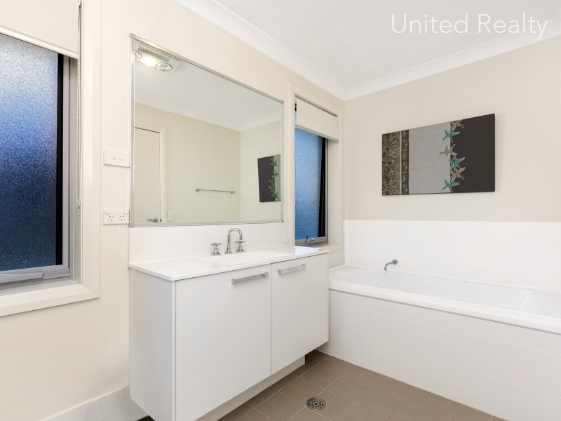 115 Hemsworth Avenue, Middleton Grange NSW 2171